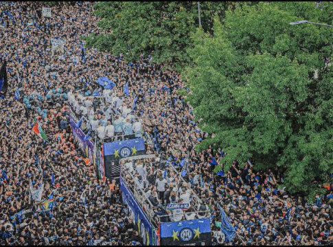 Ίντερ: Παρέλαση στο Μιλάνο για την κατάκτηση του Scudetto (vids)