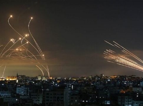 Μέση Ανατολή: Δεκάδες πολεμικά drone του Ιράν πετούν προς το Ισραήλ