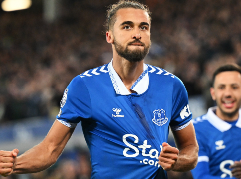 Ανατροπή για την Γιουνάιτεντ (4-2) – Η Έβερτον δεν άφησε την Λίβερπουλ να πιάσει κορυφή (2-0)