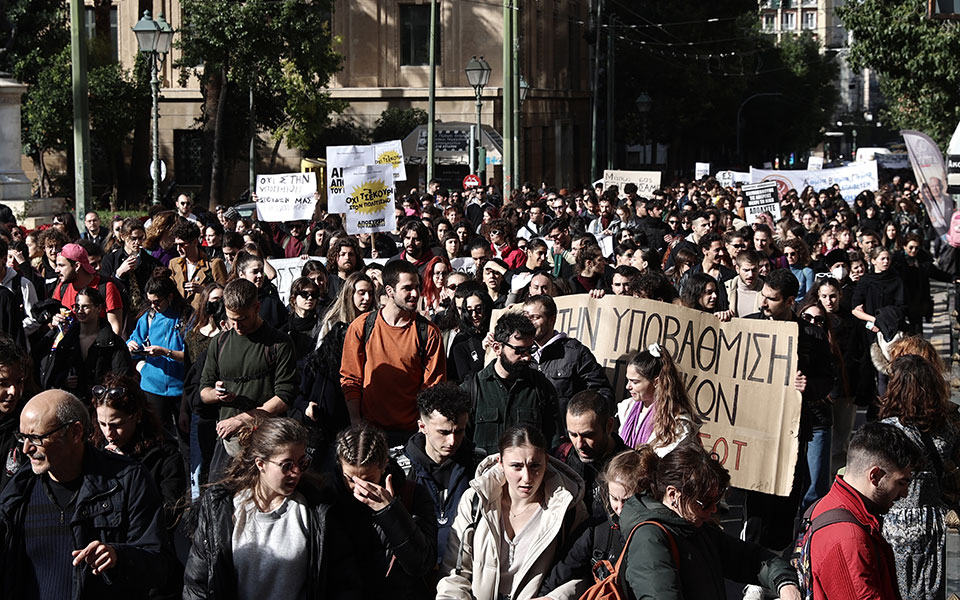 Και οι καλλιτέχνες συμμετέχουν στην 24ωρη Πανελλαδική Απεργία στις 17 Απριλίου