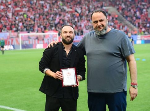 Η βράβευση του Ματιέ Βαλμπουενά από τον Βαγγέλη Μαρινάκη (pic, vid)