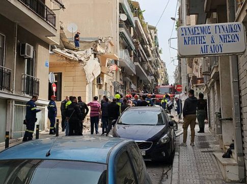 Εννέα συλλήψεις για το εργατικό δυστύχημα στον Πειραιά – Ο αδικοχαμένος αστυνομικός πάλευε για έξτρα εισόδημα