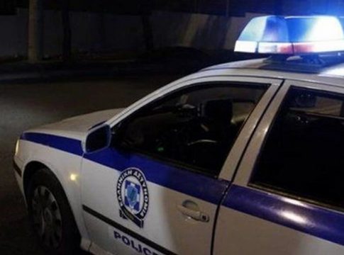 Ηλιούπολη: Μάνα και γιος βρέθηκαν νεκροί στο σπίτι τους με μια σφαίρα στο κεφάλι