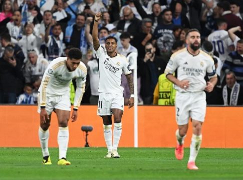 Έφερε τα πάνω-κάτω μέσα σε δύο λεπτά η Ρεάλ και πήρε το προβάδισμα (vids)