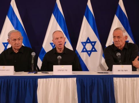 Βαθιά διχασμένο το πολεμικό συμβούλιο – Το ρίσκο και οι δύσκολες αποφάσεις