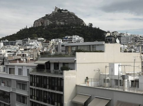 Μεταβιβάσεις: Εκτός συναλλαγής χιλιάδες ακίνητα
