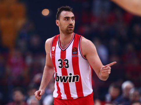 Μιλουτίνοφ: Η επιστροφή και μια φοβερή γραμμή ψηλών