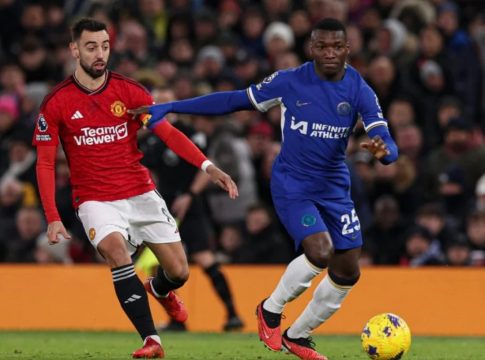 Πού θα δείτε το μεγάλο ντέρμπι Τσέλσι – Μάντσεστερ Γιουνάιτεντ και το ματς της Λίβερπουλ