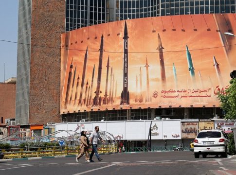 Το Ιράν προειδοποιεί: «Αν απειληθεί η ύπαρξή μας θα φτιάξουμε ατομική βόμβα»