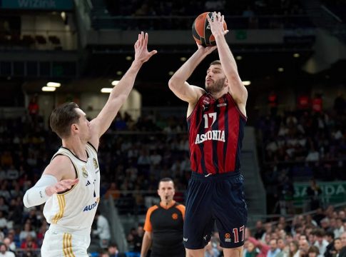 Ο Ρογκαβόπουλος, ο Ολυμπιακός και οι λεπτομέρειες του συμβολαίου με την Μπασκόνια