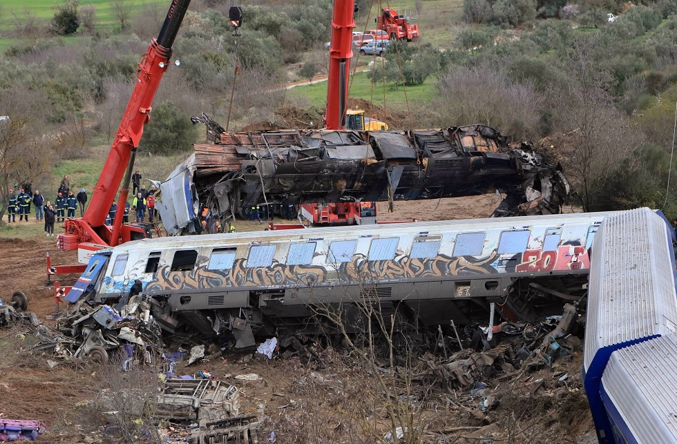 Τέμπη: Συμπληρωματική μήνυση κατά Μητσοτάκη για το «μπάζωμα» κατέθεσαν συγγενείς θυμάτων