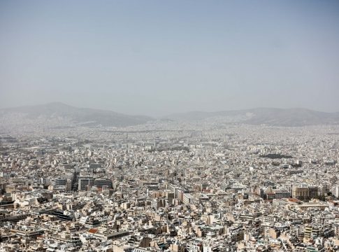 Αφρικανική σκόνη σαρώνει τη χώρα – Live η πορεία του νέου «κύματος»