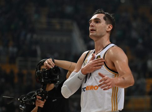 Αποθέωσε τον Μπαρτζώκα ο Χεζόνια!