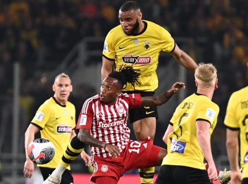 Μοναδικό πρόβλημα ο Μουκουντί στην ΑΕΚ ενόψει Ολυμπιακού