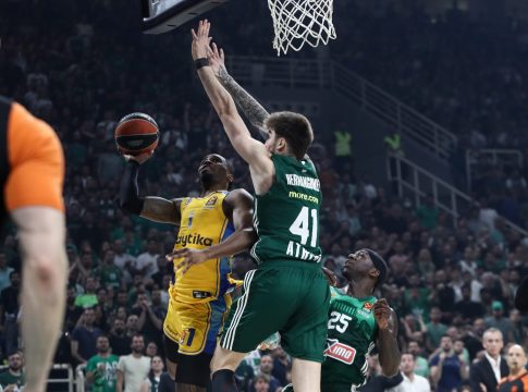 Απίθανο καλάθι από τον Κλίβελαντ (vid)