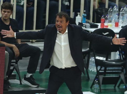 Έξαλλος ο Αταμάν στο ξενοδοχείο: «Πού είναι η Euroleague;» (vid)
