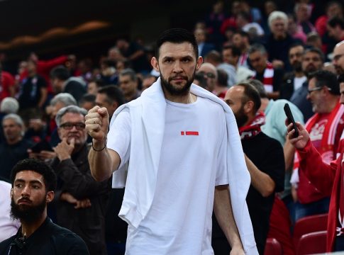 Παπανικολάου για την πρόκριση στον τελικό του Conference League: «Δε χρειάζονται λόγια»