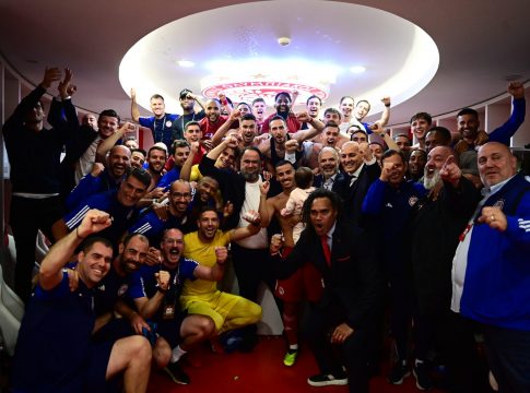 Μαρινάκης: «Ιστορική βραδιά για το ελληνικό ποδόσφαιρο, ενωμένοι μπορούμε να κατακτήσουμε την κορυφή» (vid)