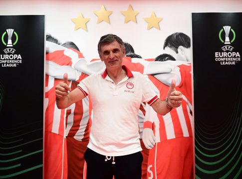 O Mεντιλίμπαρ αποθεώθηκε από τους δημοσιογράφους στην συνέντευξη Τύπου μετά την ρεβάνς με την Άστον Βίλα (vid)