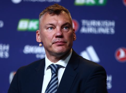 Επική ατάκα Γιασικεβίτσιους για Σλούκα: «Εργκίν, μήπως να τον βγάλεις και εσύ;»