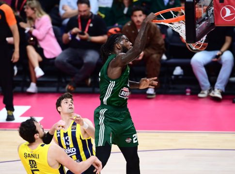 «Ιπτάμενος» Λεσόρ ξεκινά δυναμικά τον ημιτελικό κόντρα στη Φενέρ (vids)