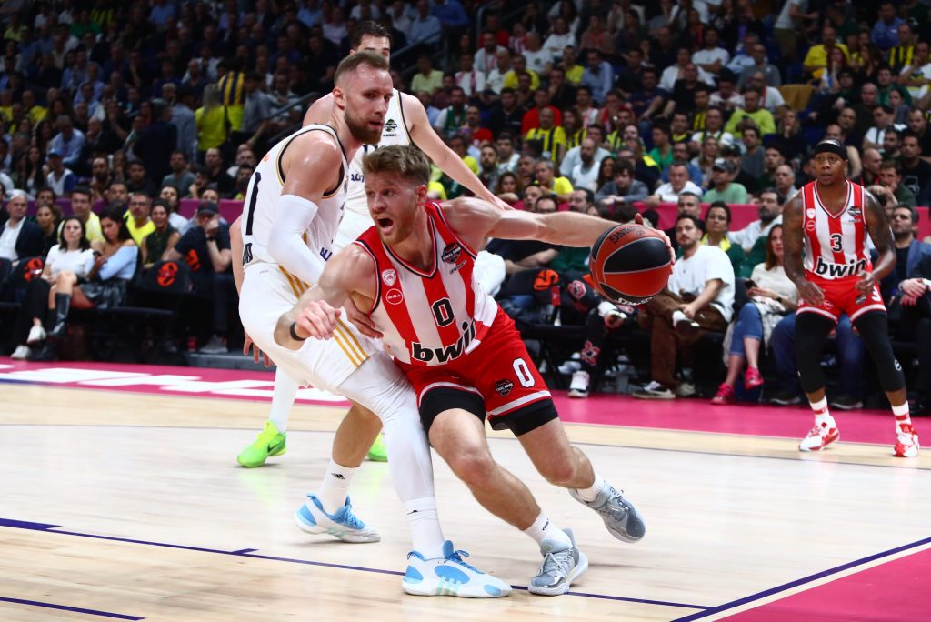 Mε 6/8 τρίποντα ξεκίνησε η Ρεάλ – Έβαλε 28 στην πρώτη περίοδο