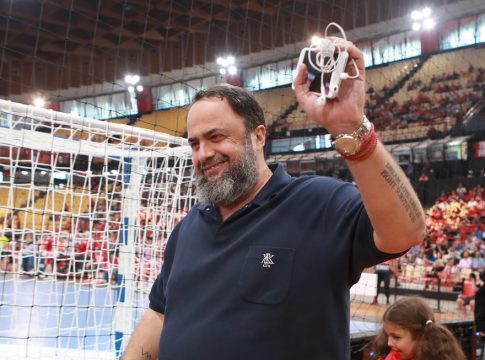 Μεγάλη αποθέωση για τον Βαγγέλη Μαρινάκη στο ΣΕΦ! (pics)
