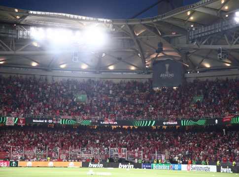 Απίστευτη ατμόσφαιρα από τους οπαδούς του Ολυμπιακού (pics)