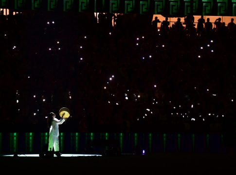 Η τελετή έναρξης του τελικού του Conference League (vid)