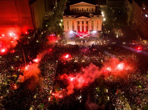 Έπαθαν… πλάκα στο CBS με τον Ολυμπιακό: «Μιλάμε για απίστευτους οπαδούς, είναι κάτι μοναδικό»