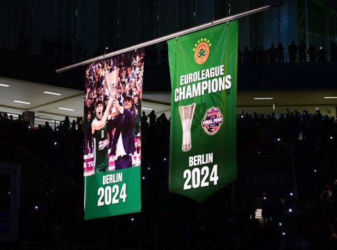 Παναθηναϊκός: Το λάβαρο των πρωταθλητών Ευρώπης στον ουρανό του ΟΑΚΑ (vids)