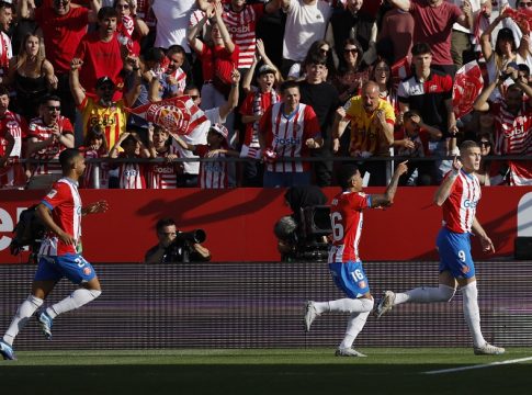Χιρόνα – Μπαρτσελόνα 4-2: Πήρε το καταλανικό ντέρμπι με ανατροπή και έστεψε πρωταθλήτρια την Ρεάλ