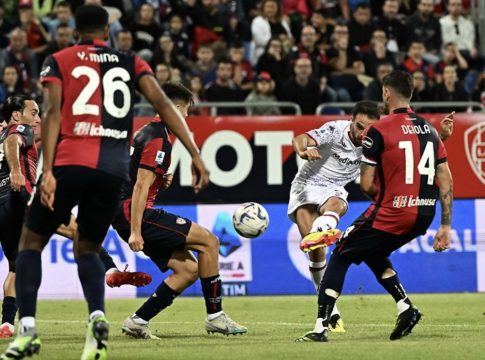Κάλιαρι – Φιορεντίνα 2-3: Απίθανη ανατροπή και ευρωπαϊκό εισιτήριο για τους «βιόλα» πριν τον τελικό με τον Ολυμπιακό