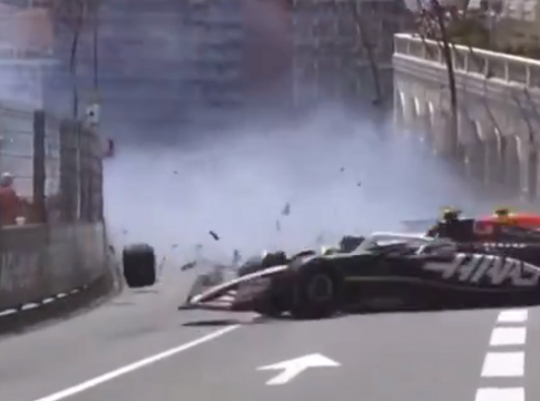 Τρομακτική σύγκρουση του Πέρεζ με τις δύο Haas, διαλύθηκε το μονοθέσιο του Μεξικανού (vid)