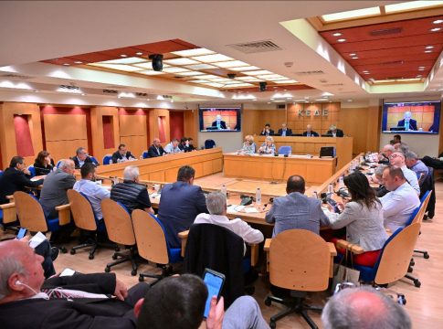 Αναβλήθηκε η εκδίκαση της προσφυγής ΚΕΔΕ και 165 δήμων στο ΣτΕ για τις 8 Οκτωβρίου 2024 για το τέλος ταφής