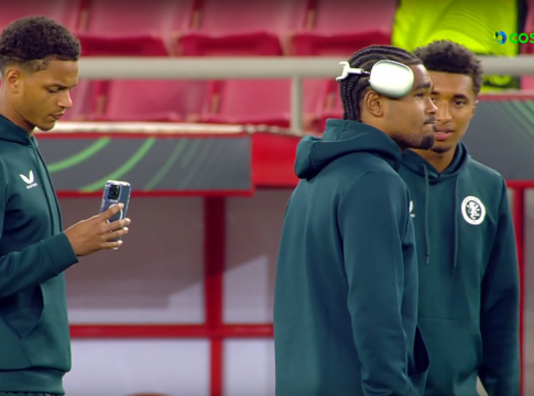 Παίκτες της Άστον Βίλα απαθανατίζουν τους εκστασιασμένους οπαδούς του Ολυμπιακού (vid)