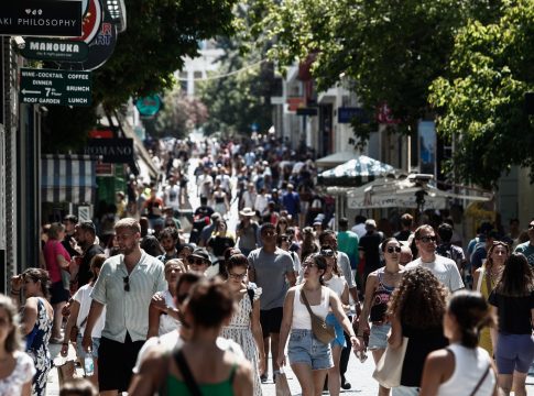 ΕΛΣΤΑΤ: Πτώση 6,3% στον όγκο και 1,4% στον τζίρο του λιανεμπορίου