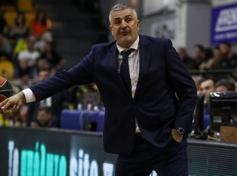 Παραμένει στο Μαρούσι ο Νίκος Βετούλας