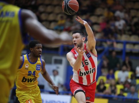 Ρεκόρ καριέρας στις ασίστ για τον Παπανικολάου (vid)