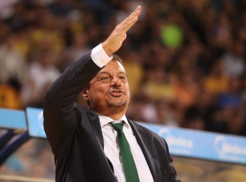 Αταμάν: «Το γήπεδο ήταν καυτό λόγω ζέστης, πάμε για το πρωτάθλημα»