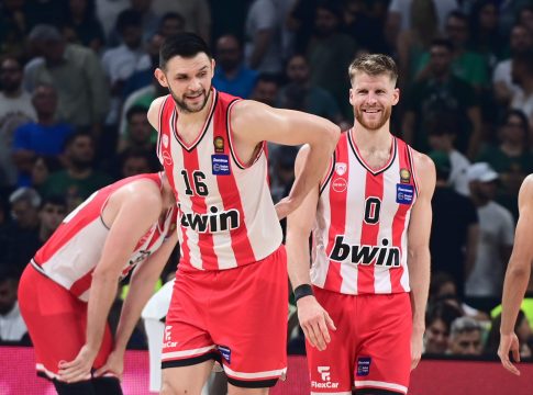 Το «ζντο» στο ΟΑΚΑ και το «θέλουμε τρεις νίκες» του Παπανικολάου (vid)