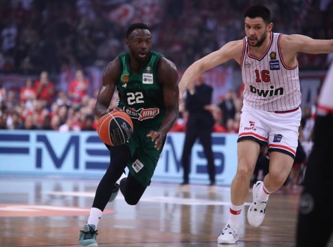 Το έβαλε από το… σπίτι του ο Γκραντ στο τέλος του ημιχρόνου (vid)