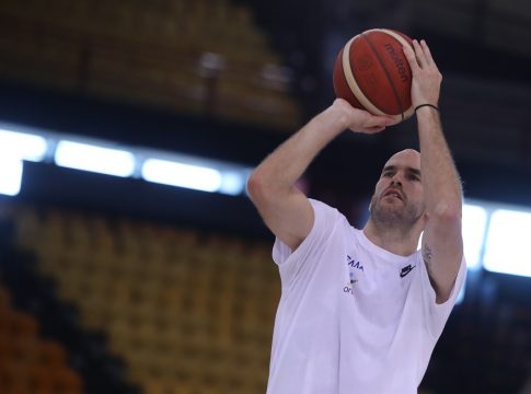 Καλάθης: «Να παίξουμε το καλύτερο μπάσκετ την κατάλληλη στιγμή»