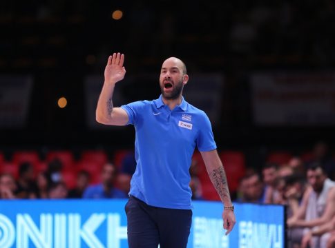 Το μπάσκετ δεν ξεχνιέται:  Ο Σπανούλης ευστόχησε σε 8/8 τρίποντα στην προπόνηση της Εθνικής (vid)