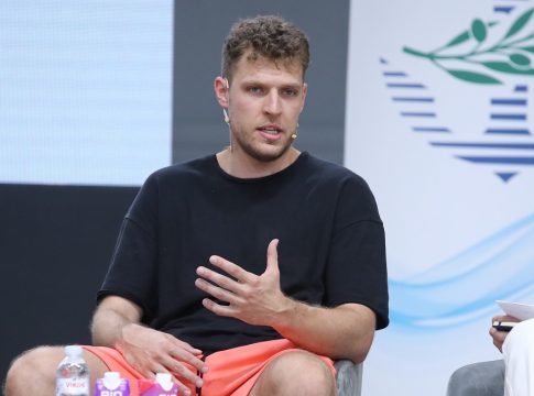 Βεζένκοφ: «Στο NBA όλα είναι πολύ συγκεκριμένα για χρόνια, στην Ευρώπη κάνουμε κινήσεις για να πάμε μπροστά»