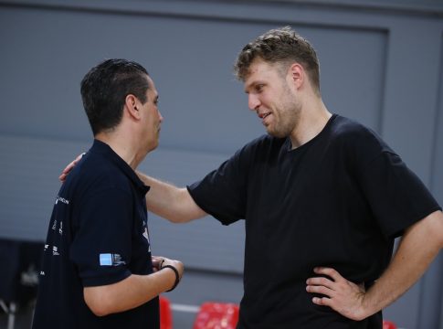 Βεζένκοφ: «Οι προπονητές πρέπει να είναι ειλικρινείς με τους παίκτες τους»