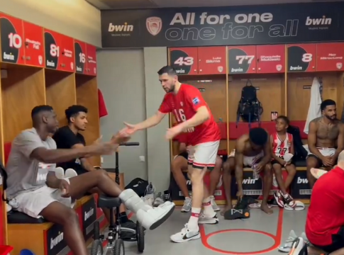 «Καλημέρα» με Παπανικολάου από τον Ολυμπιακό: «Ένα παιχνίδι, ίδια νοοτροπία» (vid)