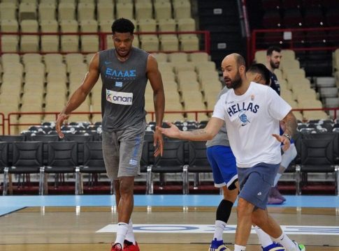 Μπήκε ο Γιάννης στην προπόνηση της Εθνικής- Επίσκεψη Διαμαντίδη, Παπαλουκά