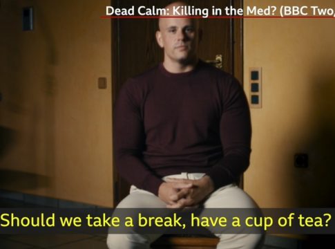 Το BBC ξεμπροστιάζει τον γιο του Μπαλτάκου για τους μετανάστες – Τι είπε on camera και τι στα… ελληνικά