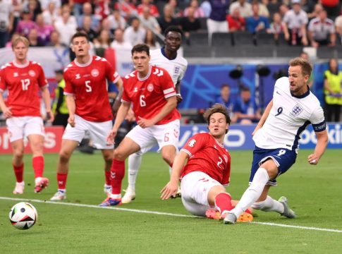 «Εκτελεί» από θέση βολής ο Κέιν για το 1-0 της Αγγλίας (vid)
